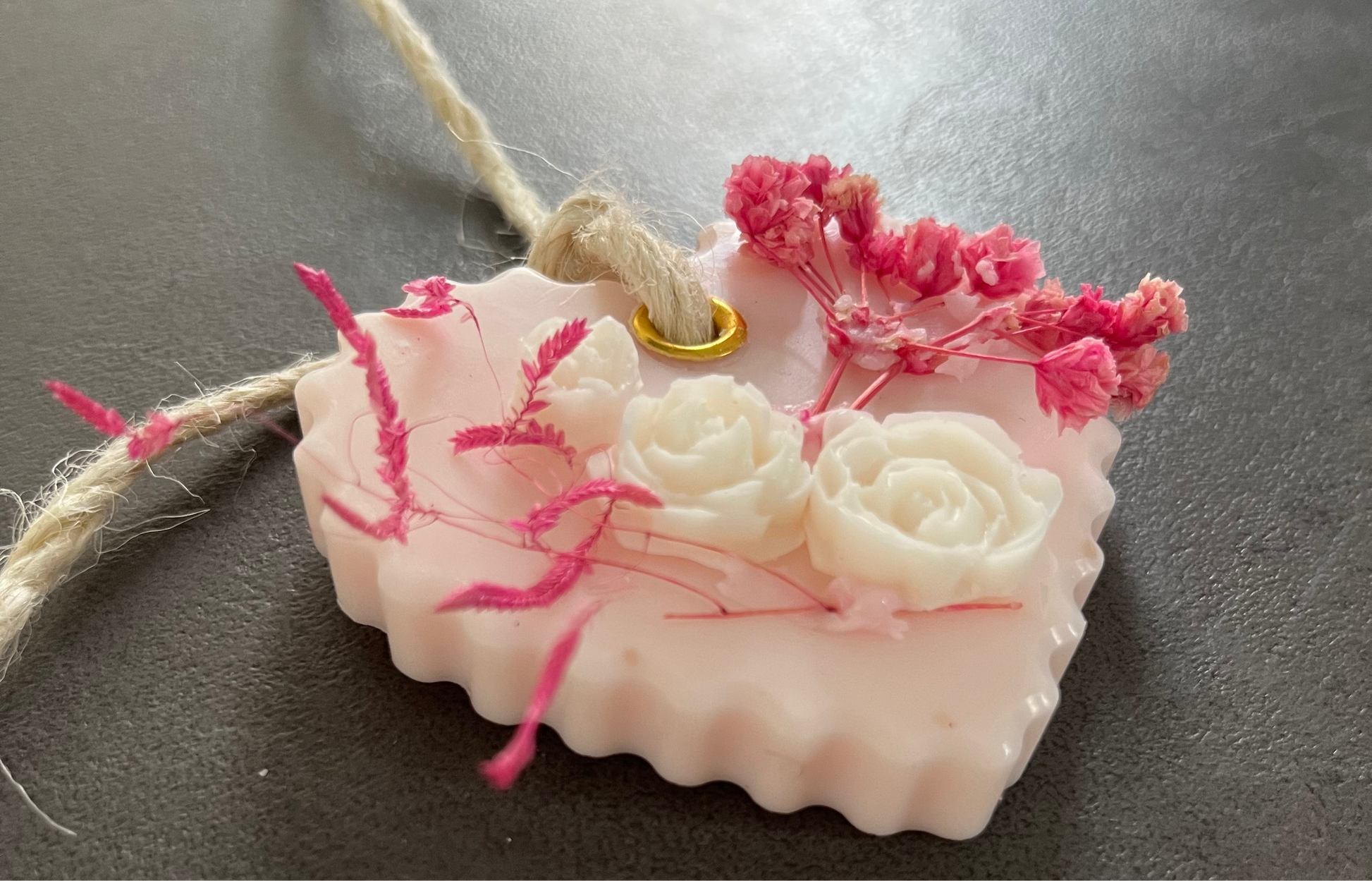 Blooming Heart – Gepersonaliseerde Geurtablet Karamela Kaarsen