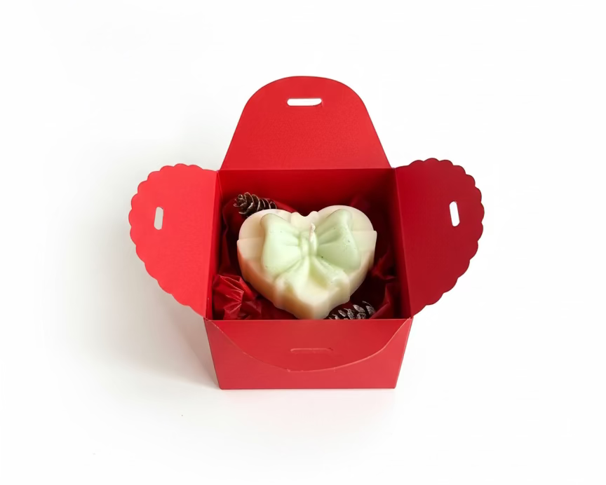 Candy Bow – Handgemaakte geurkaars met subtiele glitters Karamela Kaarsen