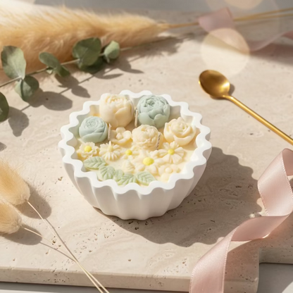 Floral Whisper – Handgemaakte Designer Kaars met Unieke Schaal Karamela Kaarsen