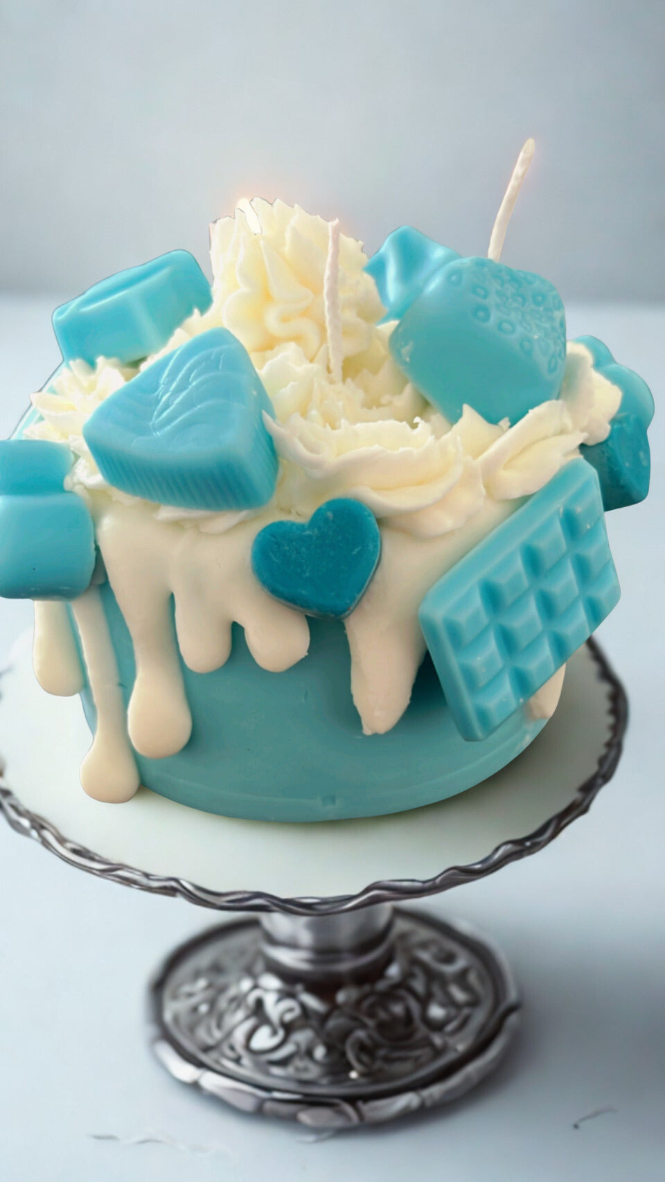 Cake Candle Gift – Geurkaars in Taartvorm | Acqua di Gio (Bergamot, Geranium, Patchouli) Karamela Kaarsen